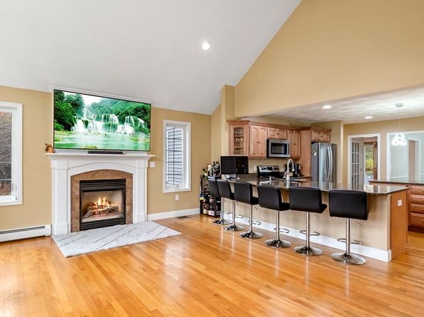 103 Barker St, North Andover MA 01845