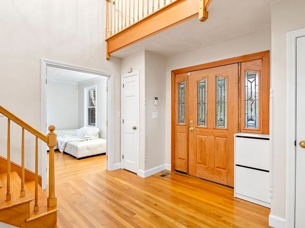103 Barker St, North Andover MA 01845