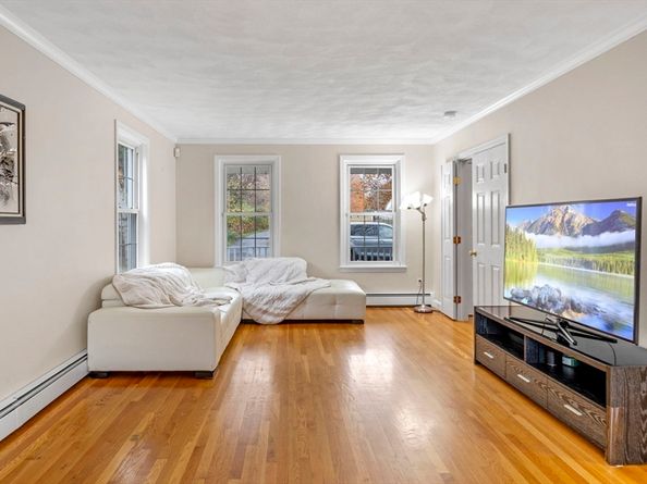 103 Barker St, North Andover MA 01845