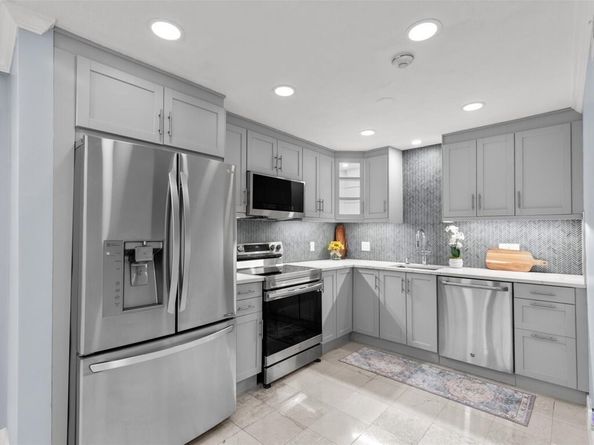232 Canton St 104, Randolph MA 02368