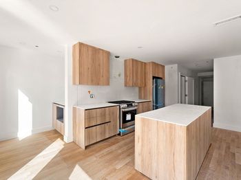 6 Devine Way