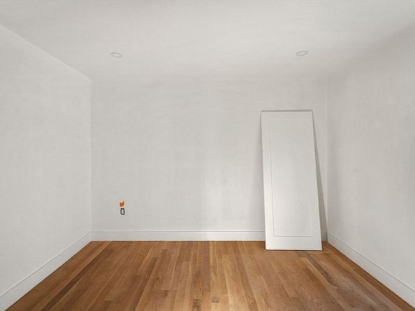 6 Devine Way 1, Boston MA 02127