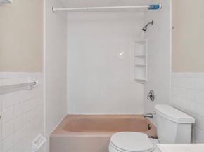 35 Fernview Ave 5, North Andover MA 01845
