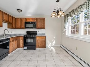 35 Fernview Ave 5, North Andover MA 01845