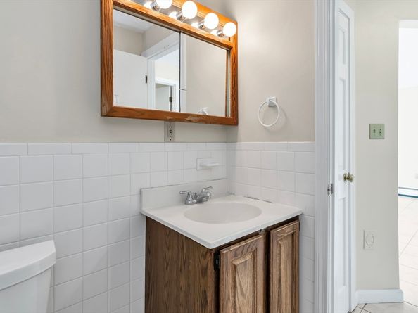 35 Fernview Ave 5, North Andover MA 01845