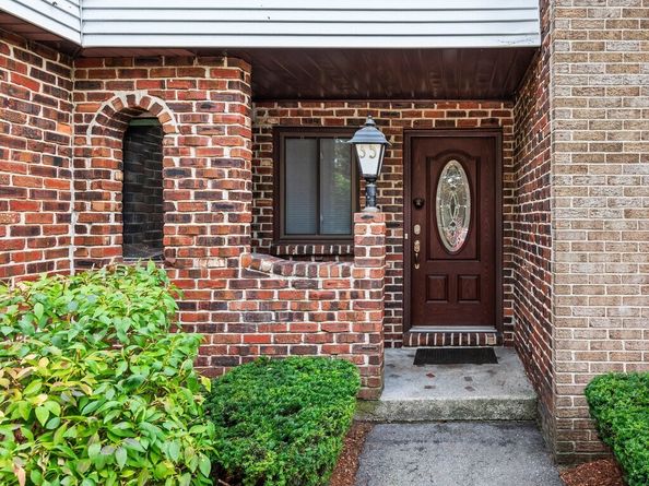 35 Cobblestone Lane 35, Worcester MA 01606