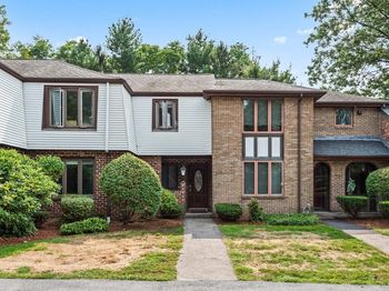35 Cobblestone Lane