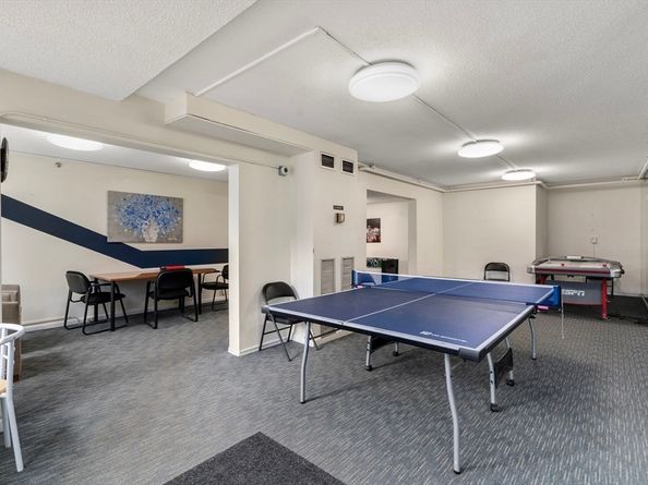 250 Hammond Pond Pkwy 1002N, Newton MA 02467