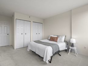 250 Hammond Pond Pkwy 1002N, Newton MA 02467