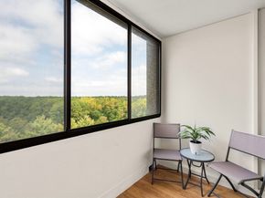 250 Hammond Pond Pkwy 1002N, Newton MA 02467
