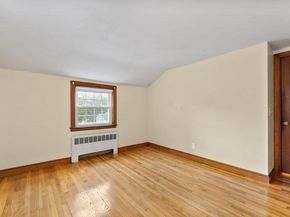 9 Pond Ter, Woburn MA 01801