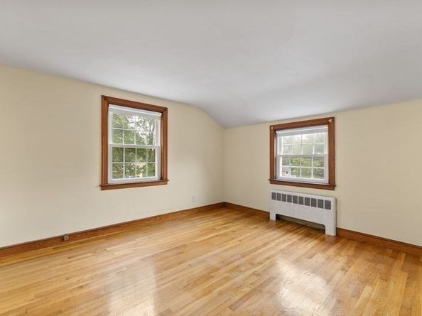 9 Pond Ter, Woburn MA 01801