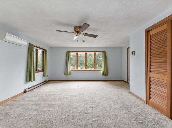 9 Pond Ter, Woburn MA 01801