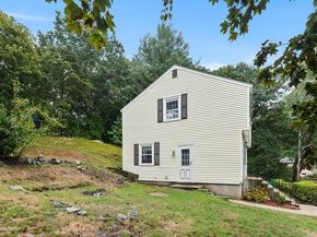 9 Pond Ter, Woburn MA 01801