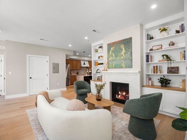 106-108 Bunker Hill St 6, Boston MA 02129