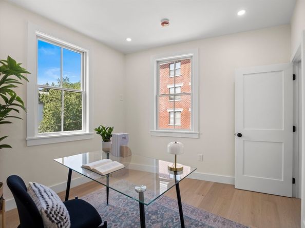 106-108 Bunker Hill St 6, Boston MA 02129
