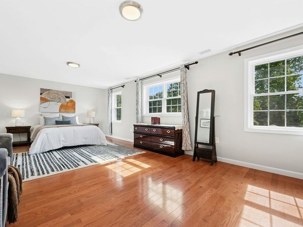8 Laurel Ct, Acton MA 01720