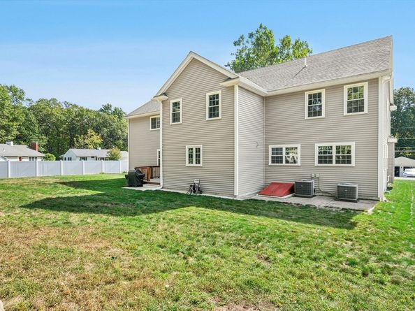8 Laurel Ct, Acton MA 01720