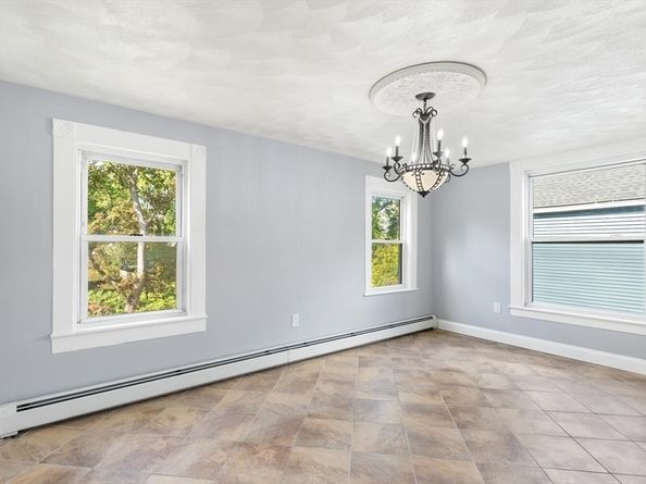 39 Garfield Ave, Woburn MA 01801