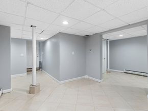 39 Garfield Ave, Woburn MA 01801