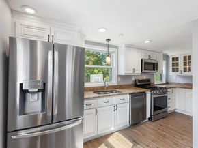39 Garfield Ave, Woburn MA 01801