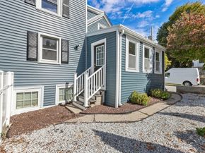39 Garfield Ave, Woburn MA 01801