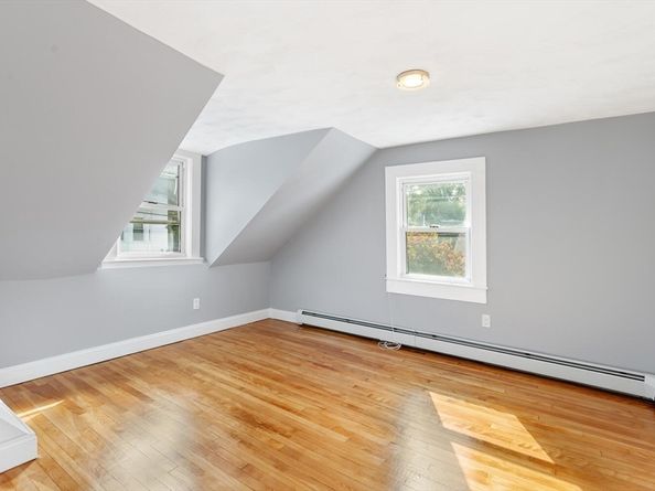 39 Garfield Ave, Woburn MA 01801