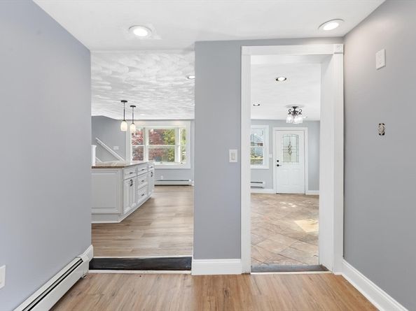 39 Garfield Ave, Woburn MA 01801
