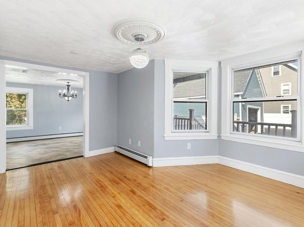 39 Garfield Ave, Woburn MA 01801