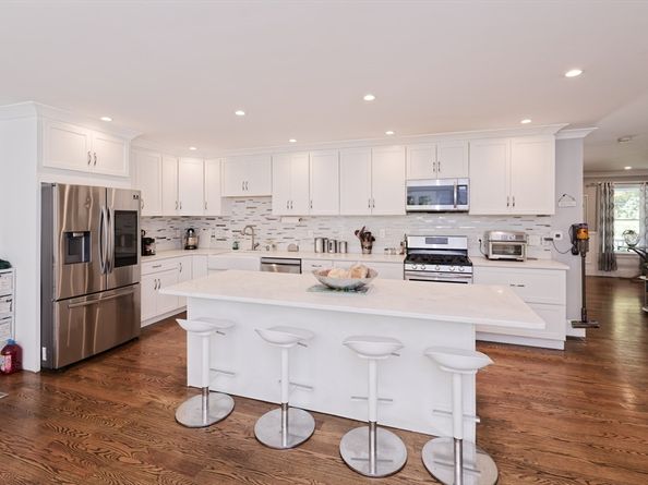 22 Jacobs Rd, Southbridge MA 01550