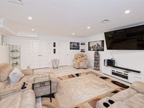 22 Jacobs Rd, Southbridge MA 01550