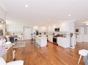 22 Jacobs Rd, Southbridge MA 01550
