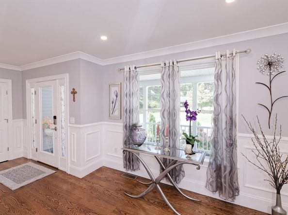 22 Jacobs Rd, Southbridge MA 01550