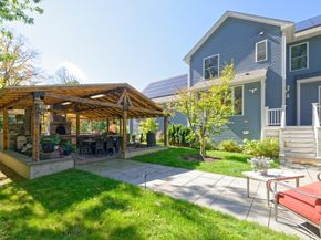 22 Jacobs Rd, Southbridge MA 01550