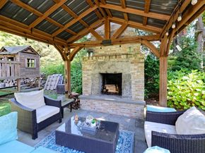 22 Jacobs Rd, Southbridge MA 01550