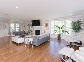 22 Jacobs Rd, Southbridge MA 01550
