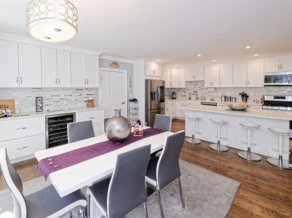 22 Jacobs Rd, Southbridge MA 01550