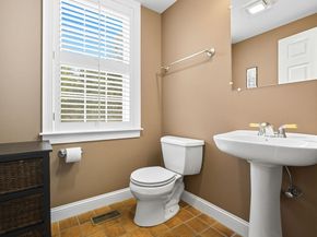35 Andrea Cir 35, Needham MA 02494