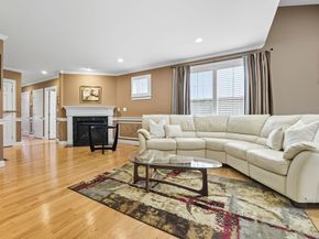 35 Andrea Cir 35, Needham MA 02494