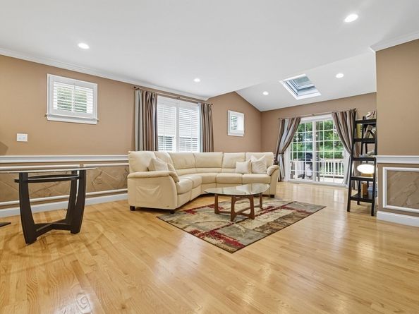 35 Andrea Cir 35, Needham MA 02494