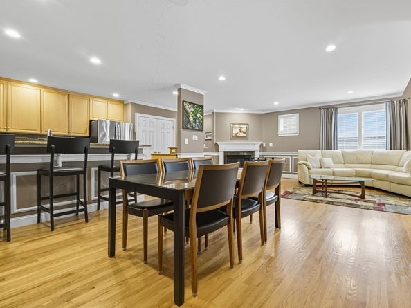 35 Andrea Cir 35, Needham MA 02494