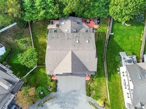 35 Andrea Cir 35, Needham MA 02494