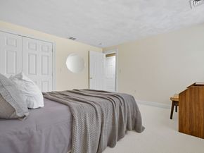 35 Andrea Cir 35, Needham MA 02494