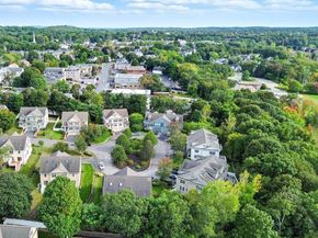 35 Andrea Cir 35, Needham MA 02494