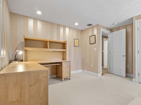 35 Andrea Cir 35, Needham MA 02494