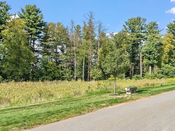 2 Francis Dr 412, Andover MA 01810