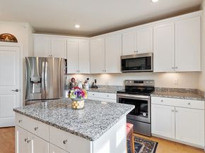 2 Francis Dr 412, Andover MA 01810