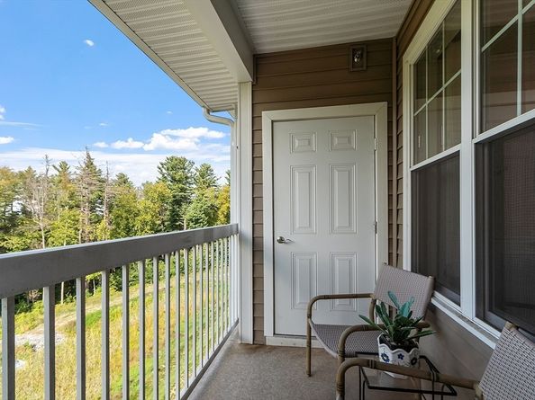 2 Francis Dr 412, Andover MA 01810