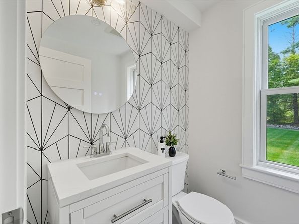22 Lincoln Road, Lincoln MA 01773