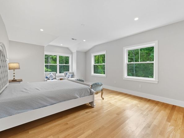 22 Lincoln Road, Lincoln MA 01773